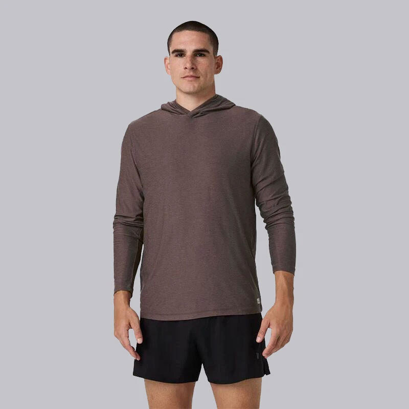 vuori-strato-hoodie.jpg